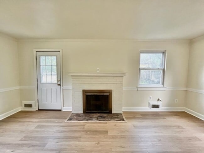 Photo - 2702 Byron St