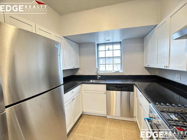 Photo - 190 Lake Shore Rd Apartment Unit 2