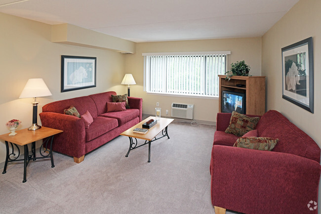 2 BR, 2 BA - Plantation Towers Apartments