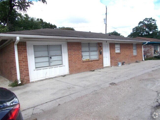 Building Photo - 1923 Ojeman Rd Rental