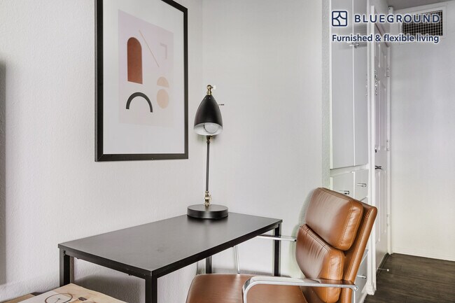 3654 Barham Blvd Unit SI FL2-ID1288
