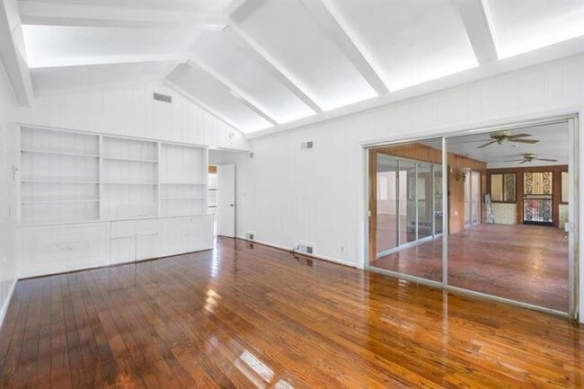 Photo - 757 Old Ivy Rd NE