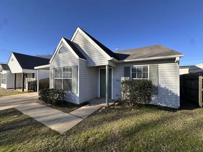 Photo - 4203 Savannah Cir