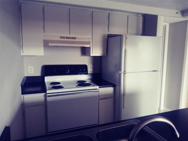 Photo - 1300 Southport Dr Unit 126