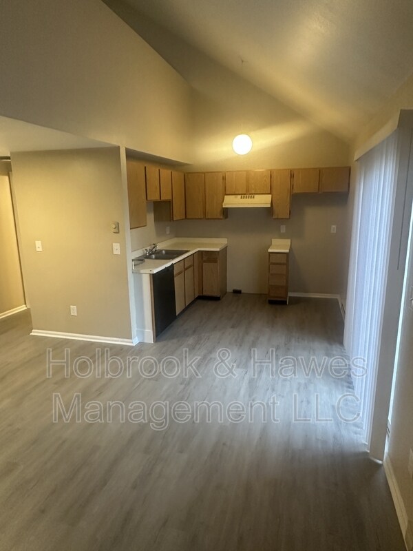 Photo - 4531 Boardwalk Dr Unidad X-8