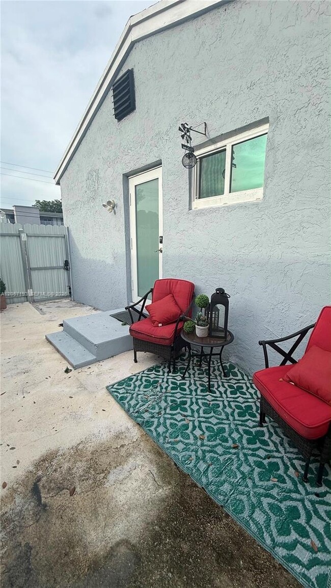 Photo - 1558 NW 103rd St Unit Efficiency