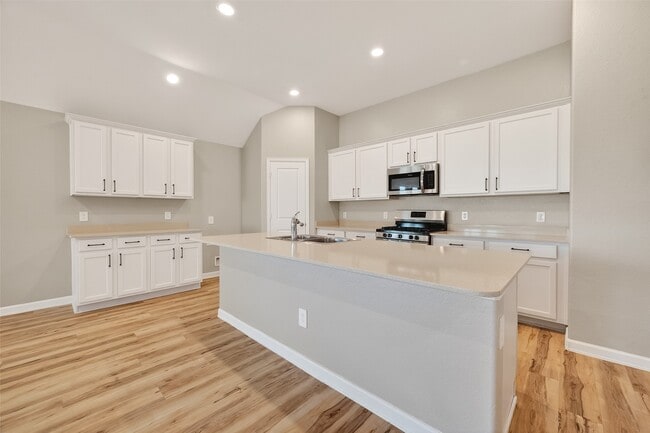 Photo - 5403 Tourmaline Wy