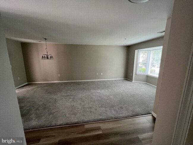 Photo - 1031 Murdoch Ct