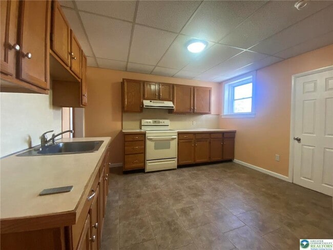 Photo - 404-406 Mahoning St