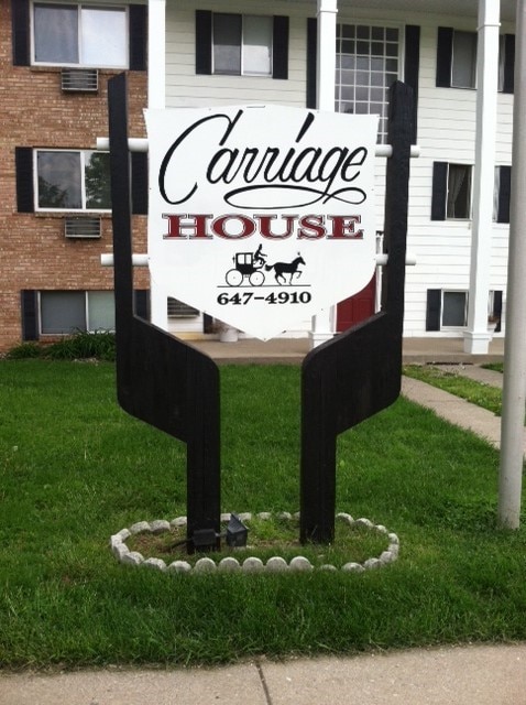 Carriage House Apartments - Carriage House Apartments