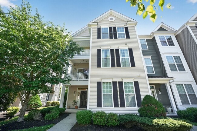 Photo - 42 Moses Wheelock Ln