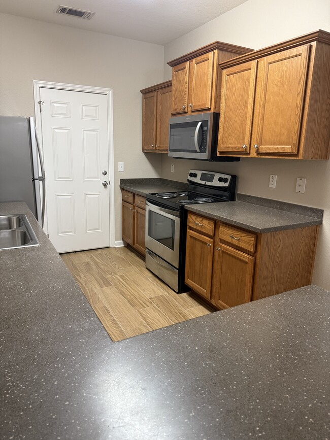 Photo - 121 Farrah Ave