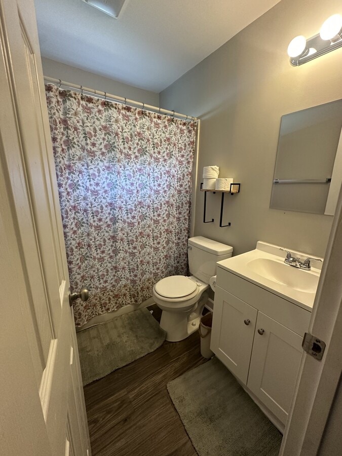 Photo - 408 Hobson St