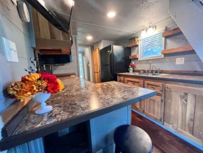 Photo - 182 Woodard Rd