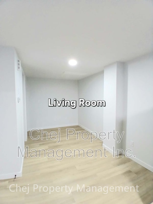 Photo - 16519-16520 20 Ave SW Unit Lower