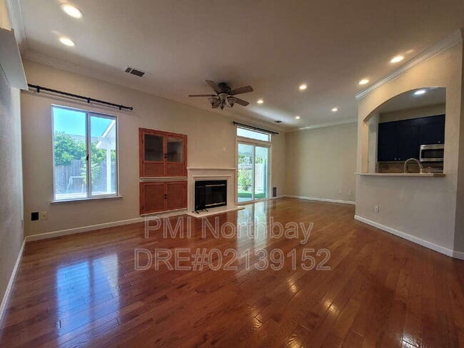 Photo - 746 Palermo Dr
