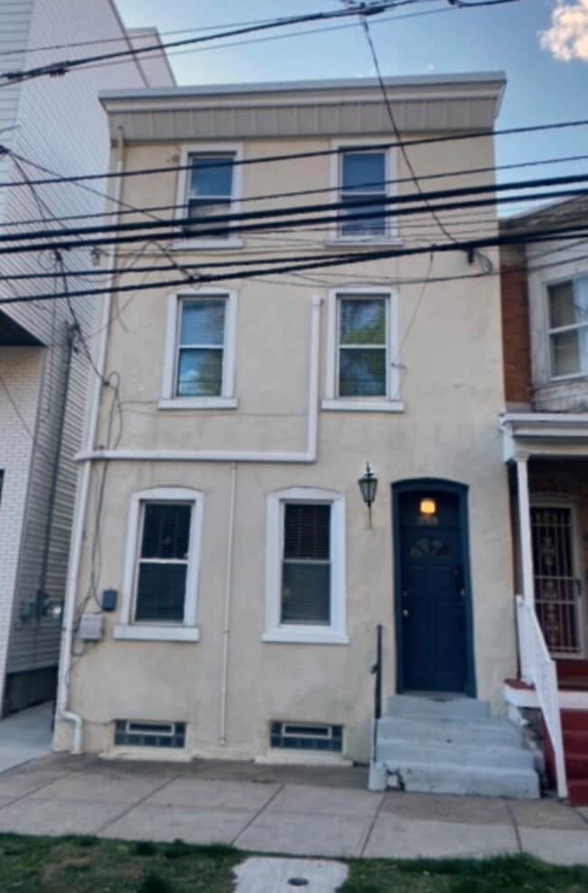 Building Photo - 254 Fountain St Unit 254 Fountain St