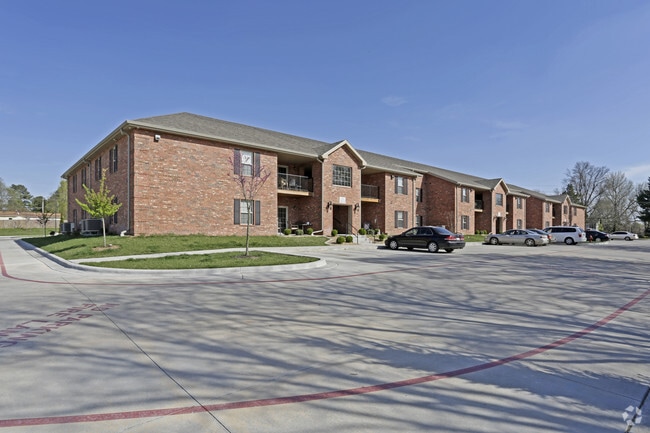 Photo - Woodfield Park Apartments