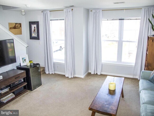 Photo - 1301 N Marshall St