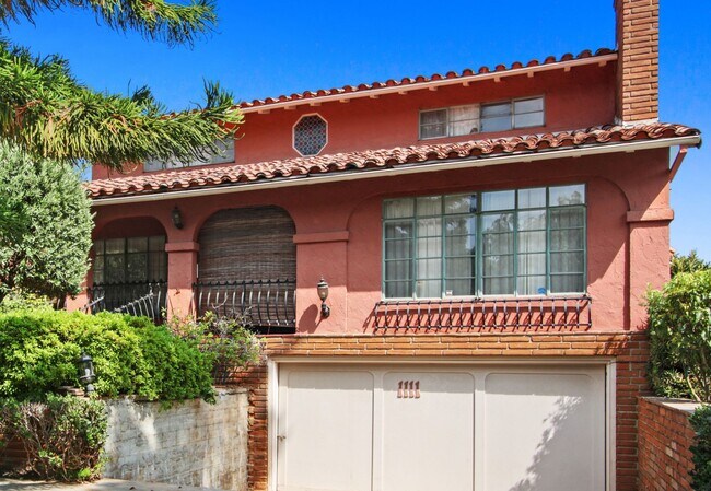 Photo - 1111 17th St #D in Santa Monica - North of Wilshire Blvd!