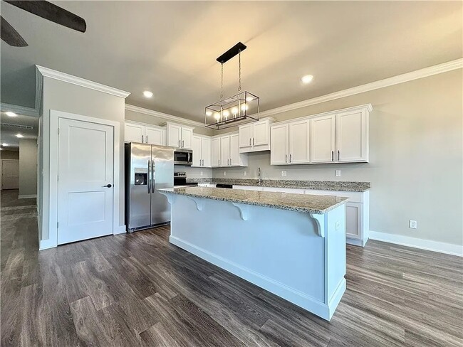 Photo - 837 NE Heights Ln
