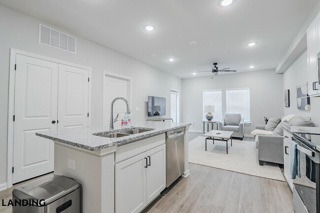 Photo - 1650 Harris Hill Rd Unidad 06-6306