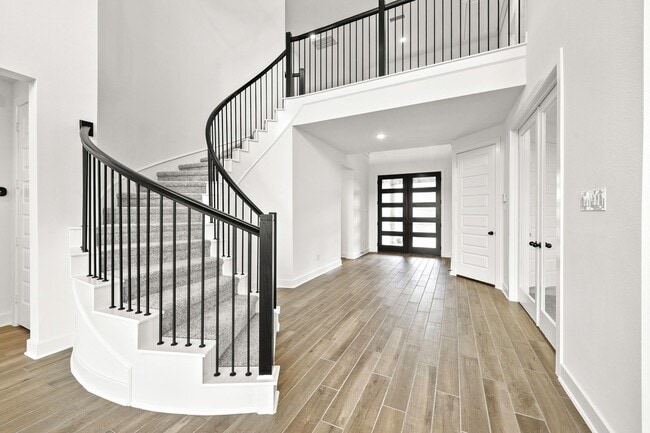 Photo - 24834 White Alder Wy