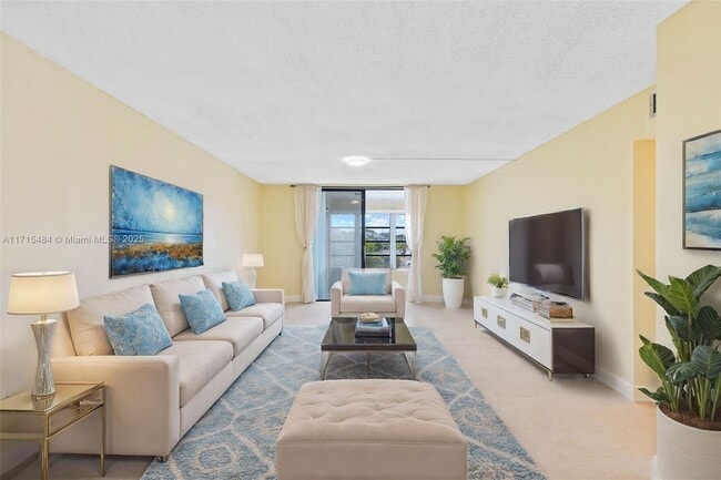Photo - 2860 Somerset Dr Unit 206K