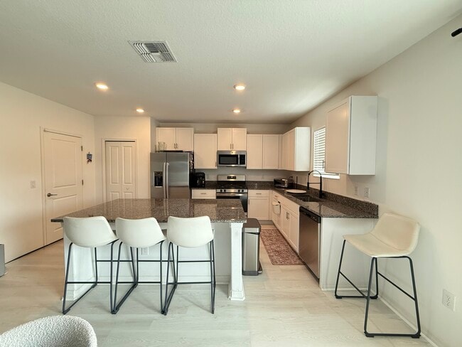 Photo - 4011 86th St E