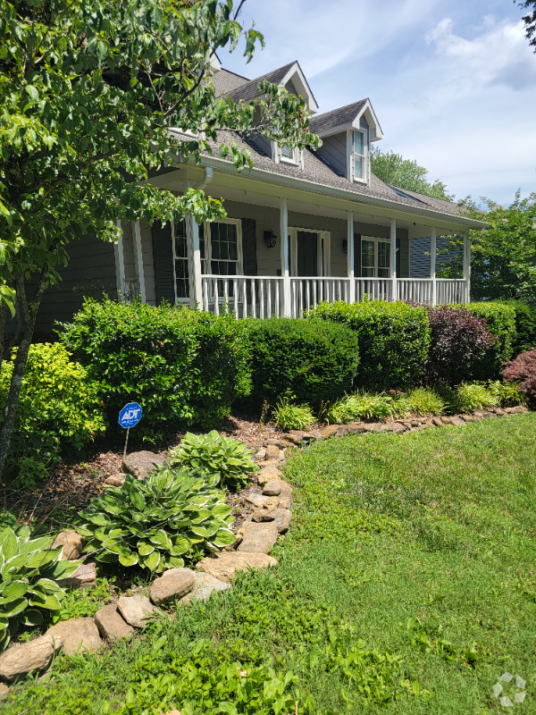 Building Photo - 712 E Fox Den Dr Rental