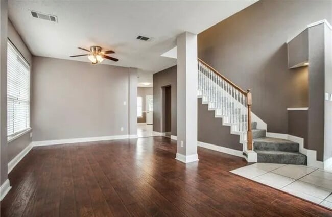 Photo - 3917 Silver Meadow Ln