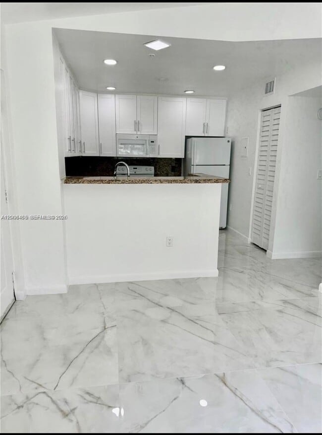 Building Photo - 2113 Renaissance Blvd Unit 208