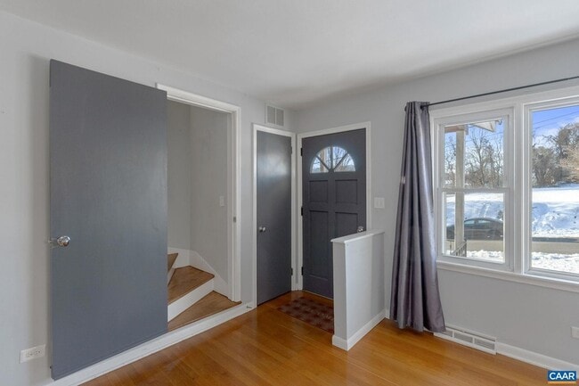 Photo - 905 Druid Ave