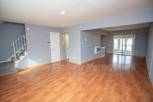 Photo - 16 Radnor Ct