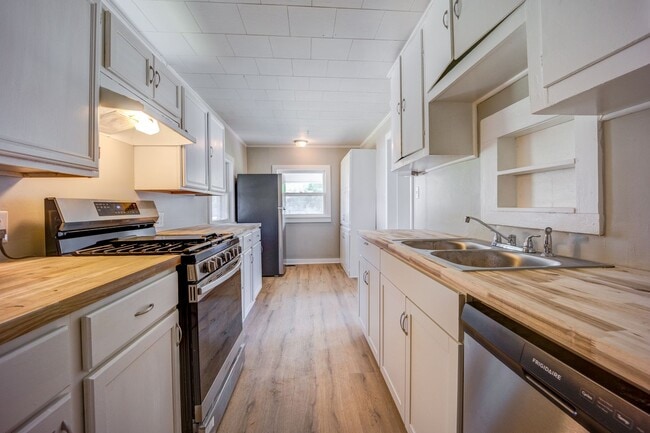 Photo - Freshly Updated 3 Bedroom Home