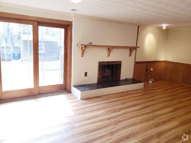 Building Photo - 113 Davis Ave SW Rental