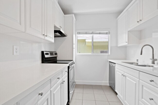 Photo - 843 18th St in Santa Monica.  Steps to Mon... Unit 04