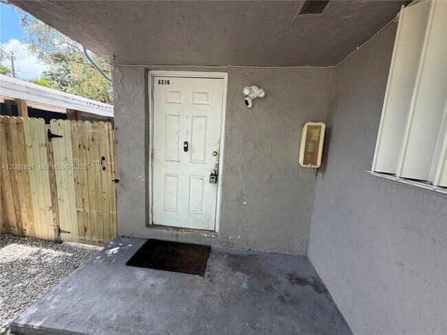 6316 Lincoln St Unit 6316