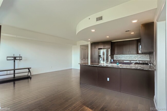 Photo - 1 br, 1 bath Condo - 2990 East 17th Avenue...