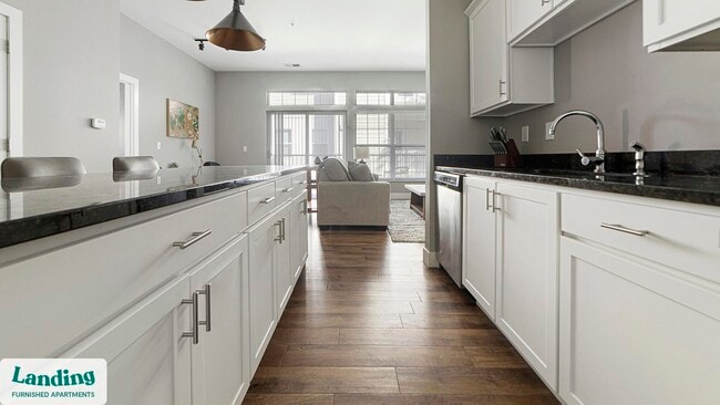 Photo - 41 E 9th Ave Unidad 3-211.1412115