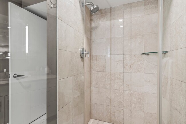 Photo - Parc Rittenhouse Unit 714