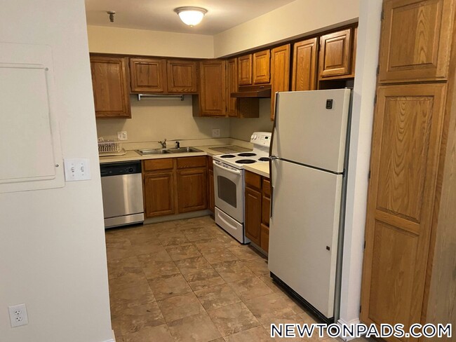 Photo - 1383 Washington St Apartment Unit 3