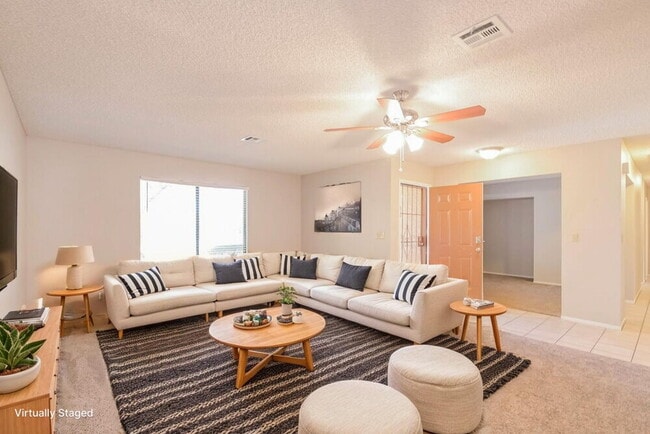 Photo - 123 Hexham Dr