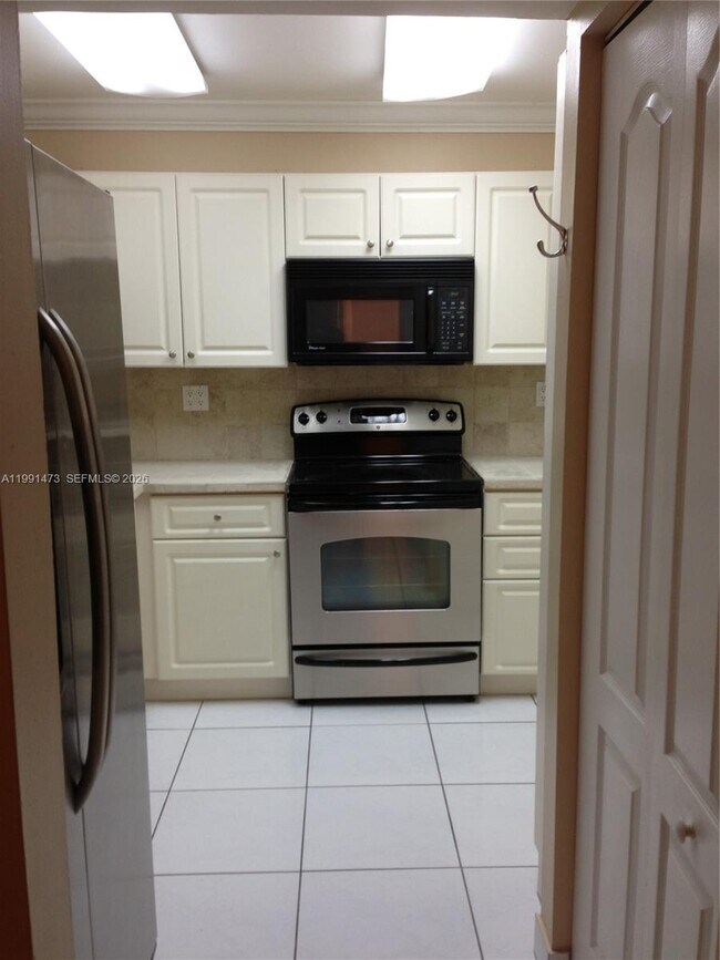 Photo - 11790 SW 18th St Unit 413-3