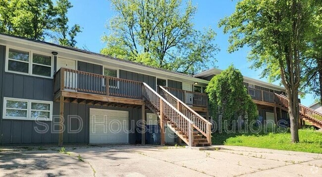 Building Photo - 405 S Forest Ave Rental