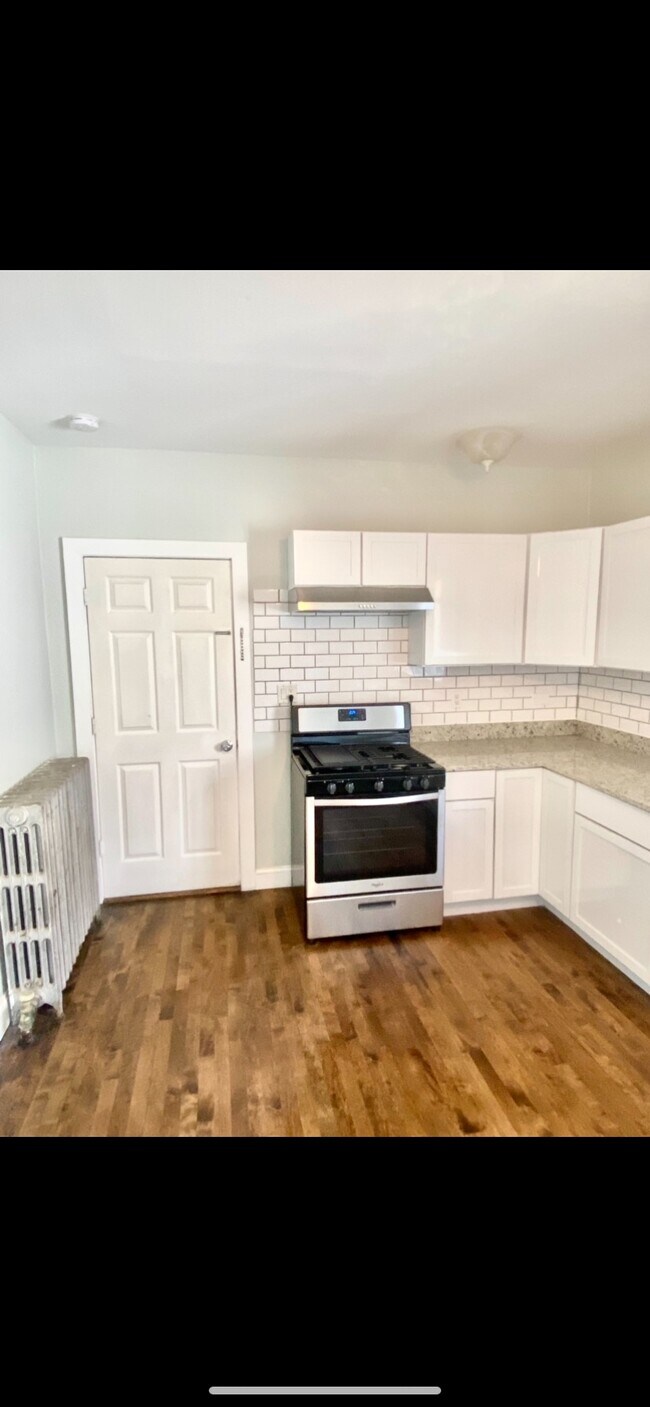 Photo - 5230 W Winona St Unidad 1