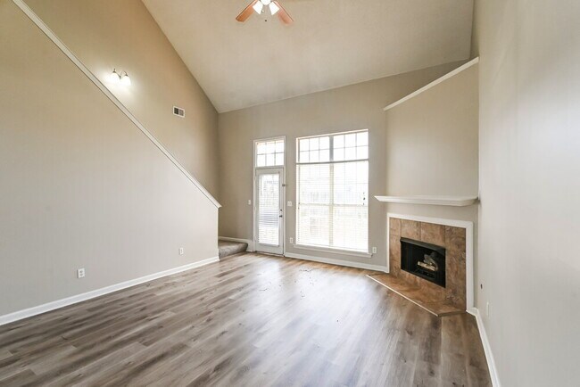 Photo - 4815 Half Moon Cove