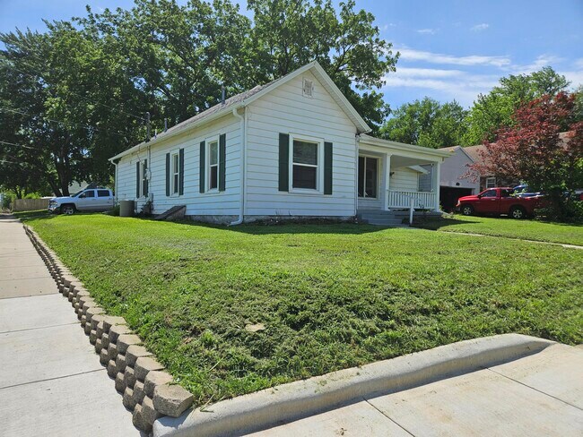 Photo - 2158 N Boonville Ave