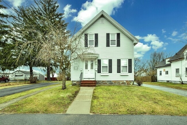 Building Photo - 37 Wilbur St Unit 2