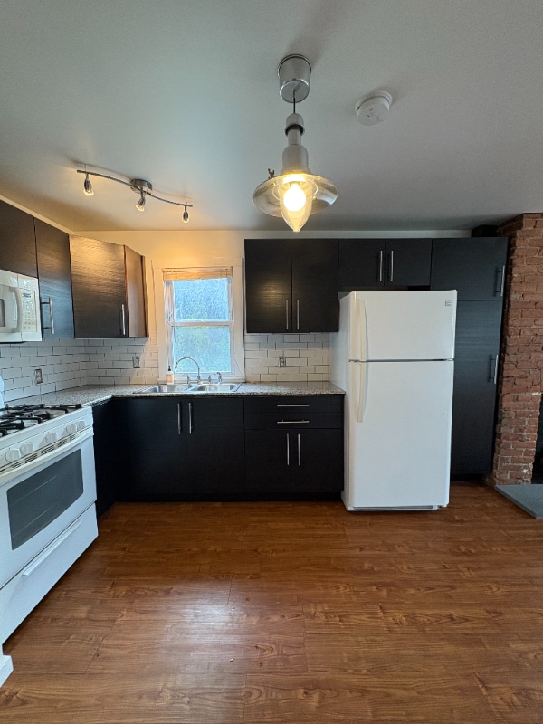 Photo - 15 Albany St Unit 2